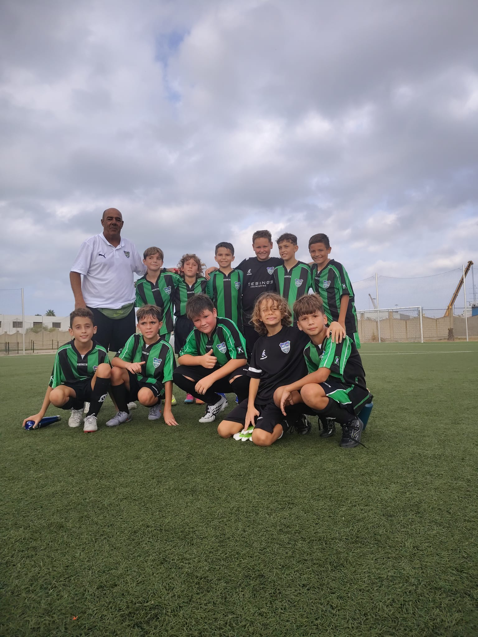 Fotografía del Alevín de 4ª Andaluza posando tras el partido